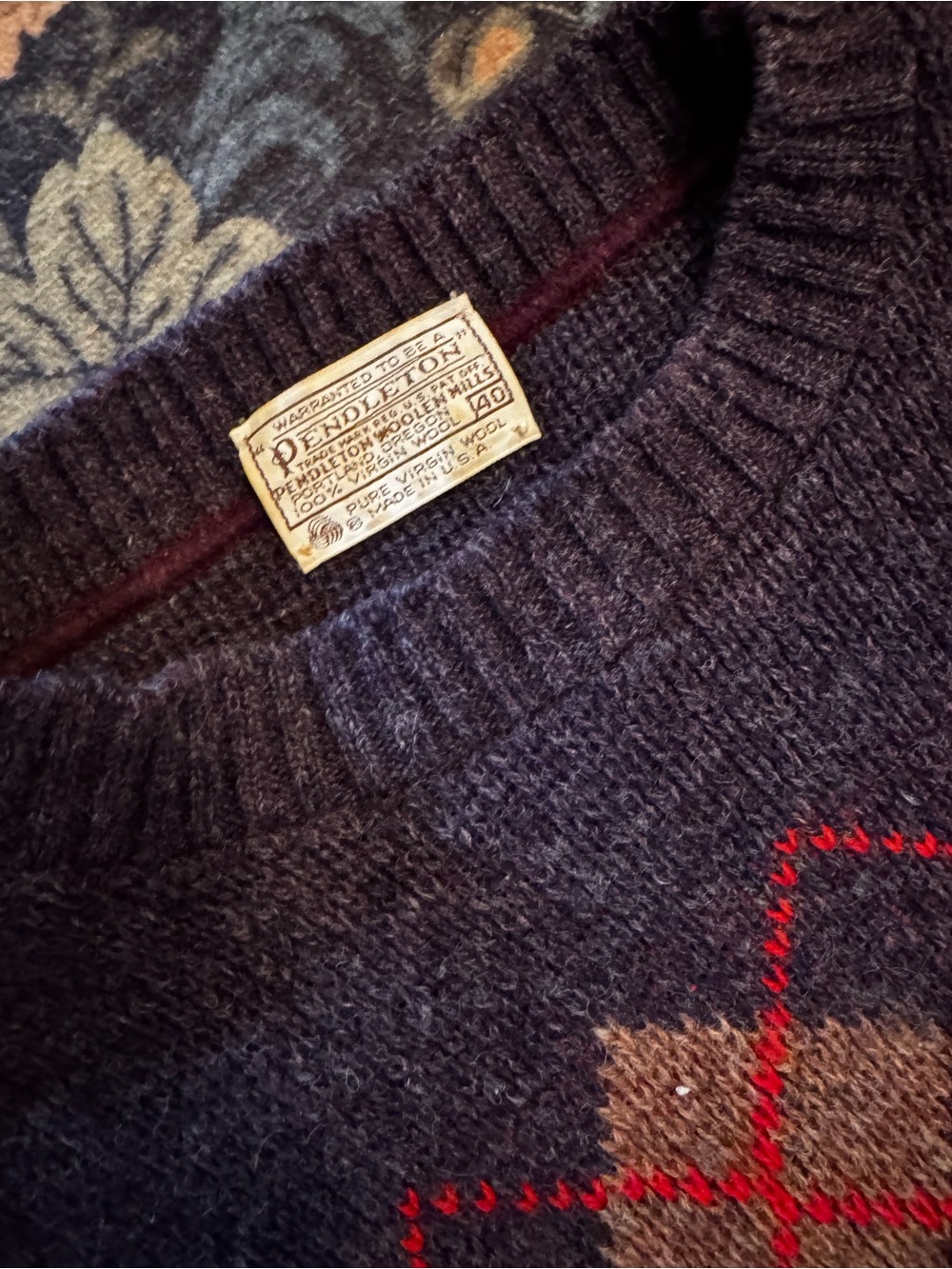 Sweaters - Picture 3 of 4